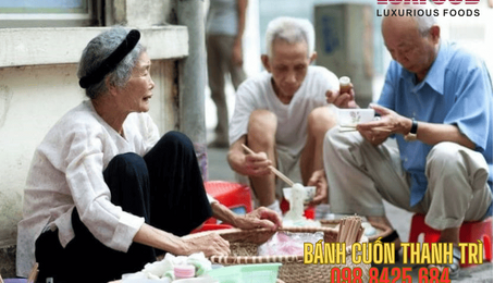 Chỉ cần nhìn lá bánh là người sành ăn sẽ nhận ra bánh cuốn Thanh Trì
