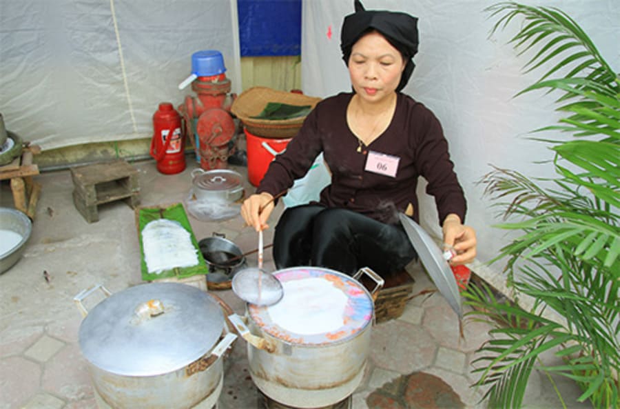 Cuộc thi tráng bánh cuốn Thanh Trì