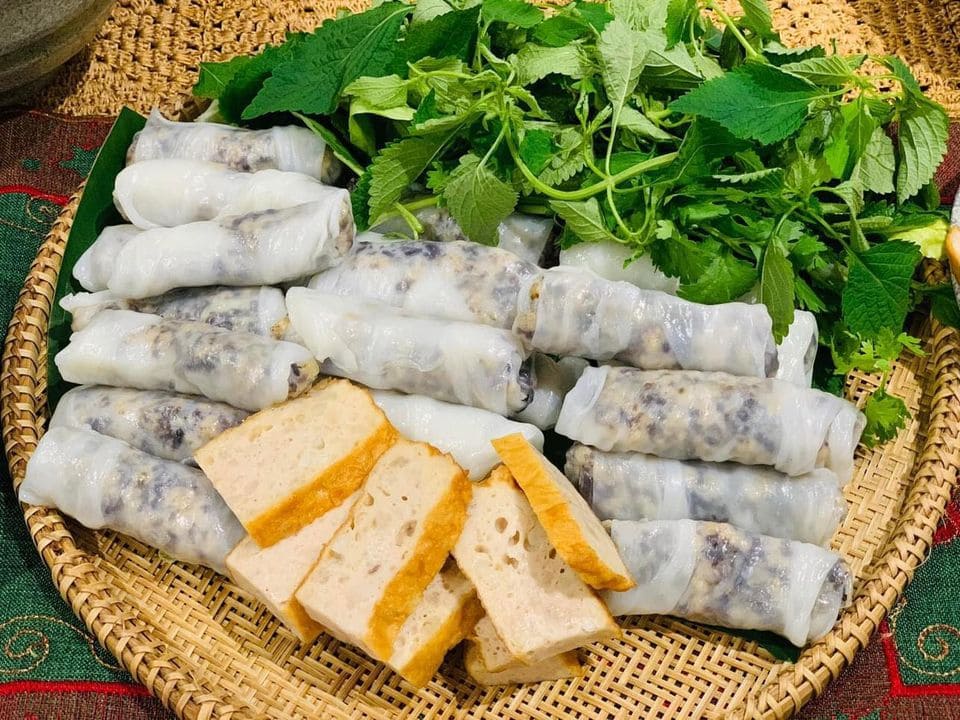 Bánh cuốn chả Thanh Trì